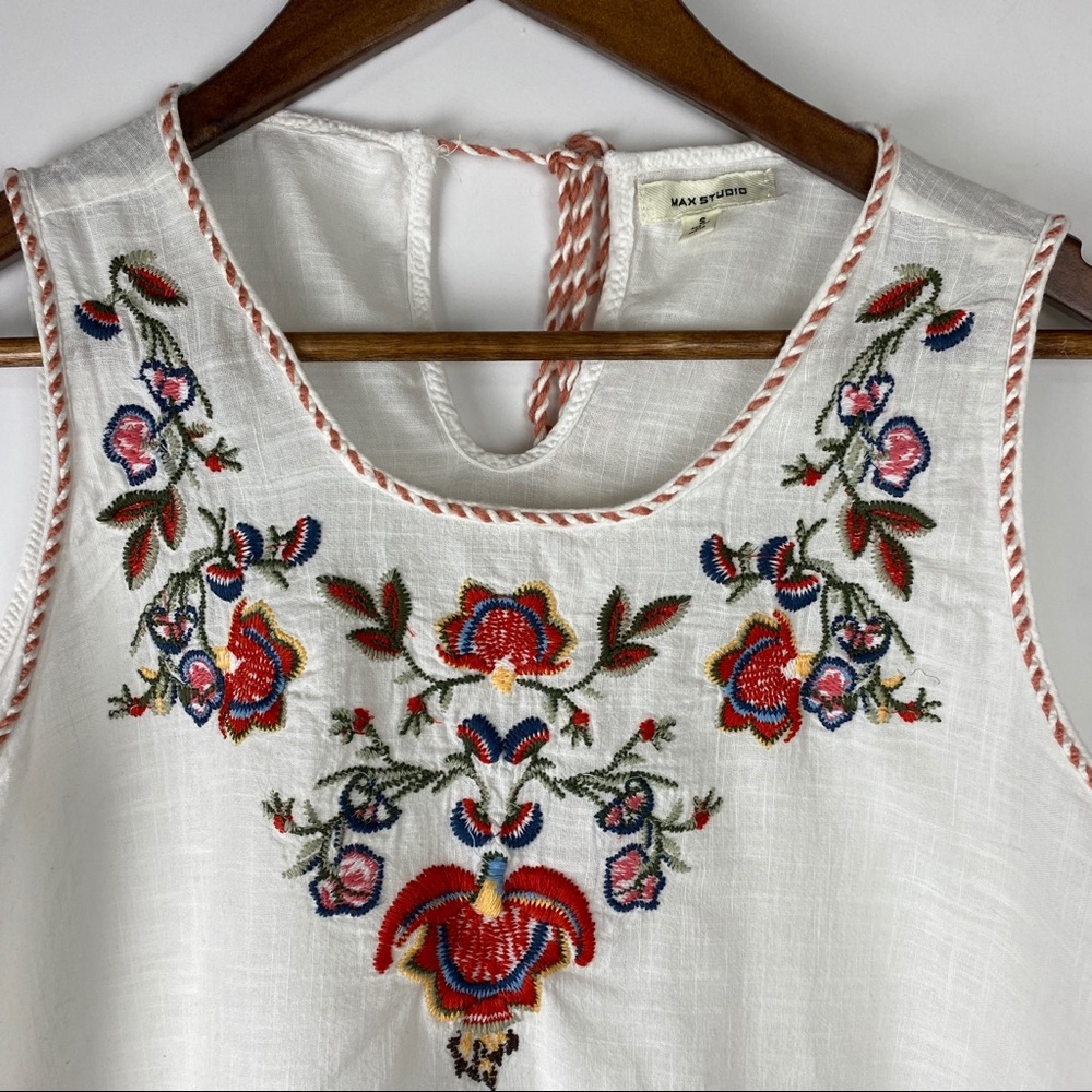 Max Studio Embroidery Lace Top! - Picture 5 of 7